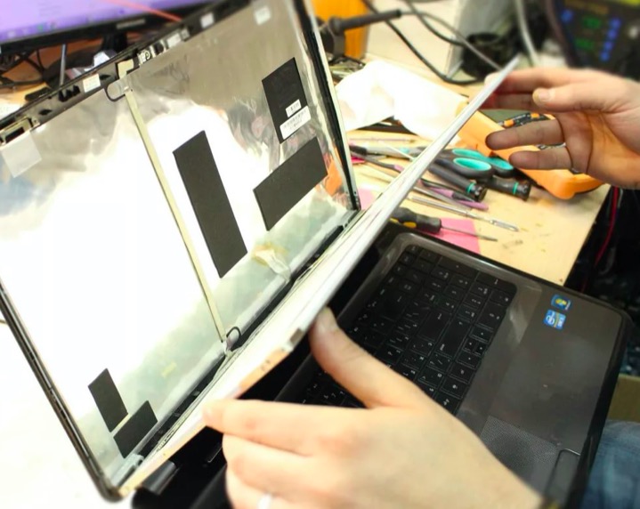 замена матрицы на ноутбуке Прокшино метро Москвы