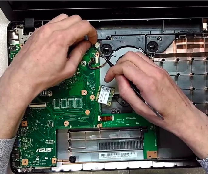 Замена материнской платы на ноутбуке Прокшино метро Москвы